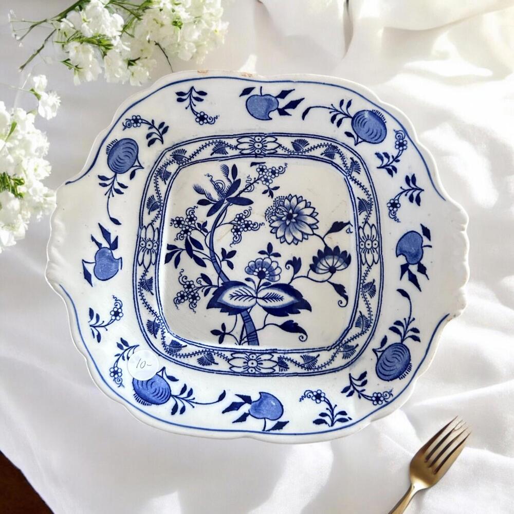 Meissen Vintage Blue Onion Square Double Handled Serving Dish England